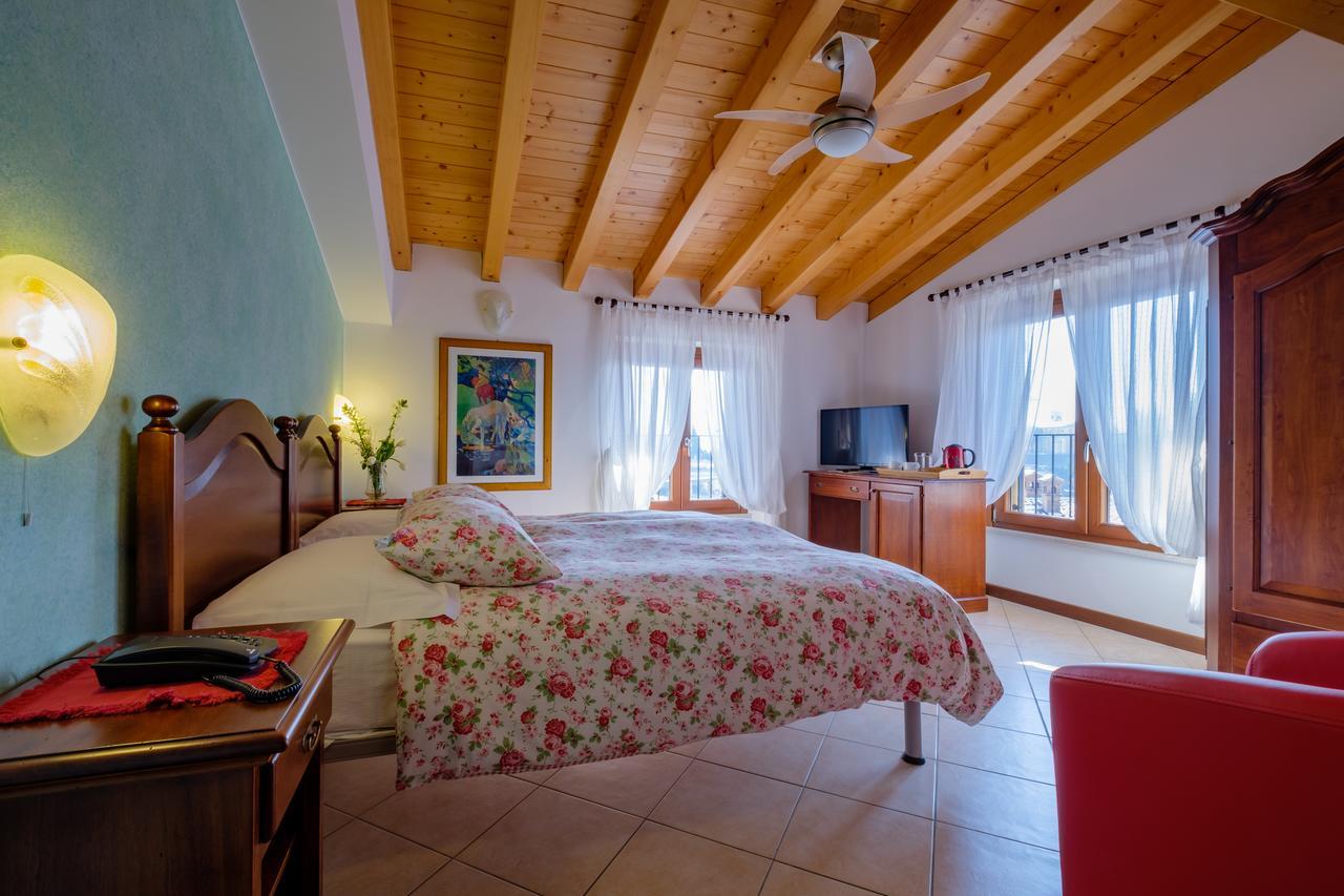 Hotel Tre Punte Gargnano Eksteriør billede